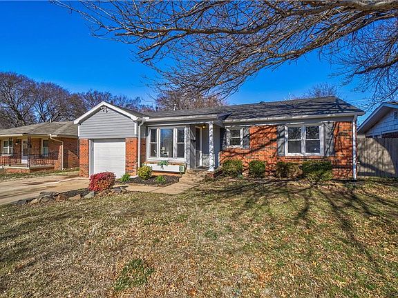 2nd image of 1407 Carlisle Ct