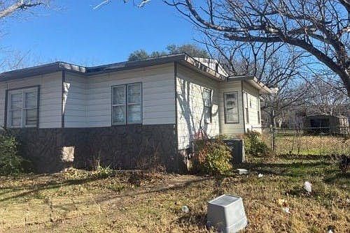 2nd image of 7451 Mohawk Ave