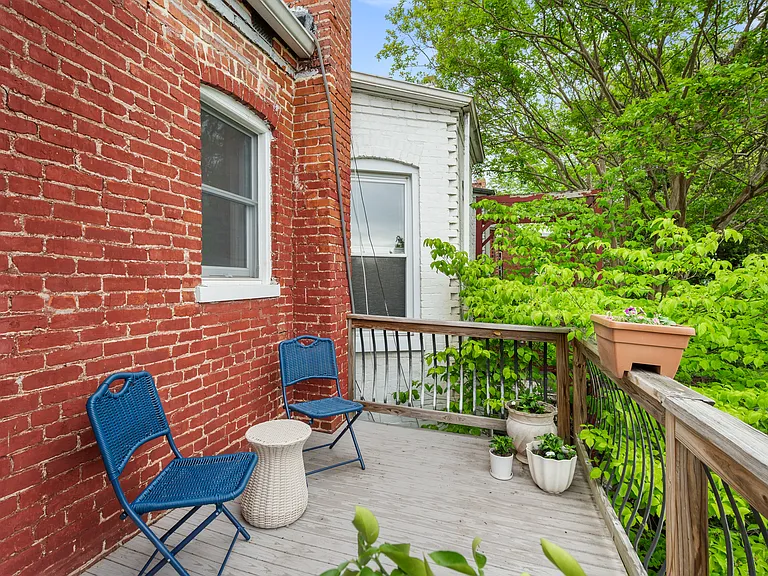 1722 Kilbourne Pl NW — Photo 21