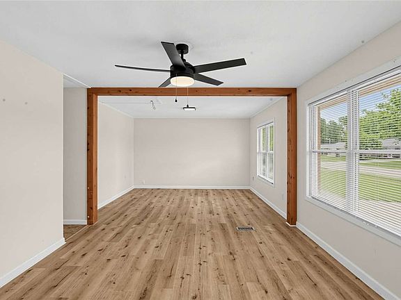 5th image of 309 Funston Ave