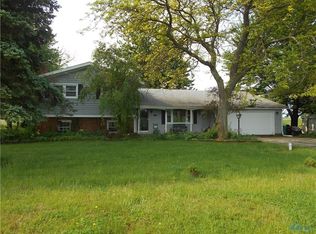 11550 W Elmore Eastern Rd, Oak Harbor, OH 43449