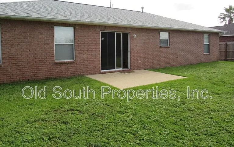 133 Windward Ct — Photo 2
