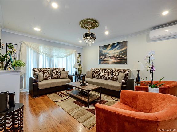 4th image of 2182 Baylis Avenue