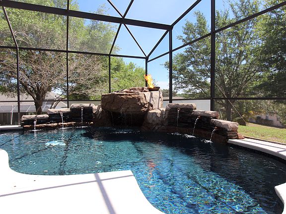 2nd image of 11202 Skyway Dr