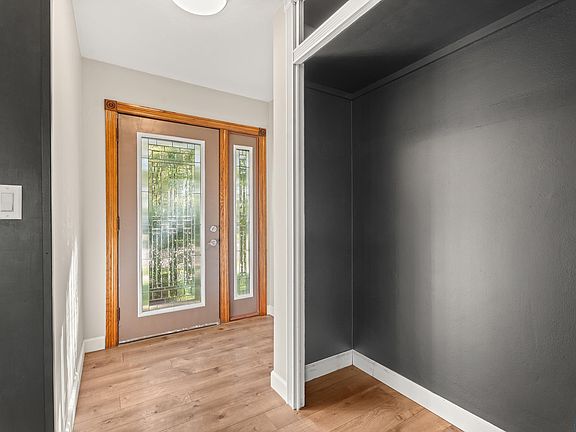 3rd image of 1337 S Bahnson Ave