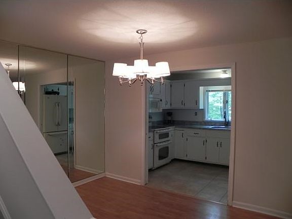 5th image of 25 Winterwood Dr #25