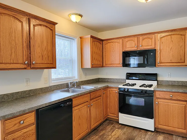 542 Indian Rock Cir — Photo 5