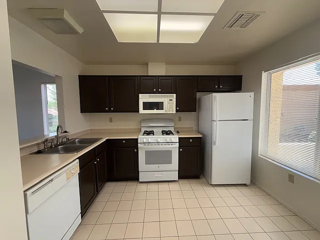 9028 Starmount Dr — Photo 9