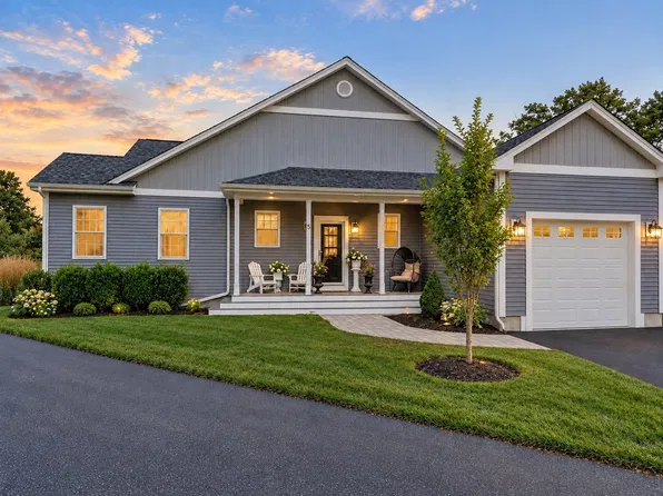 5 Jetty Ct #5, Buzzards Bay, MA 02532