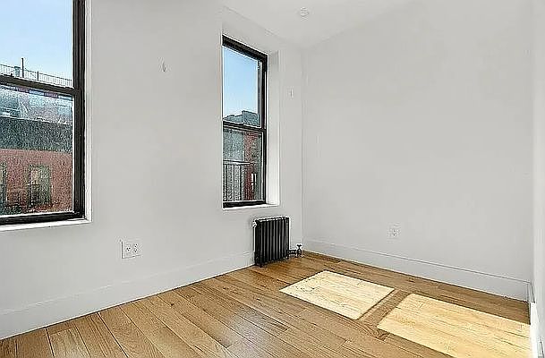 1st image of 247 Mulberry St APT 10