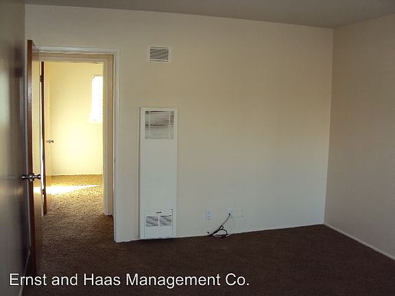 5th image of 702 E 56th St APT 07