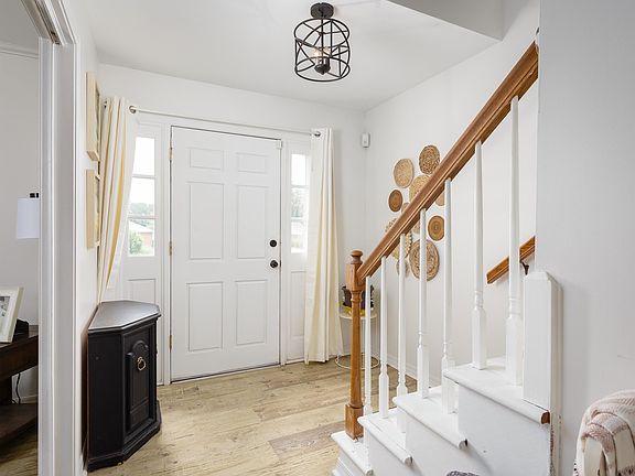 2nd image of 106 Lambeth St
