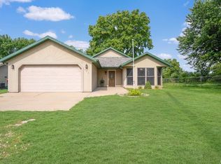 803 Harrington Rd, Henry, IL 61537