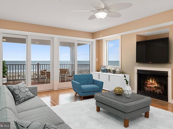 3rd image of 38873 Bunting Ave #2