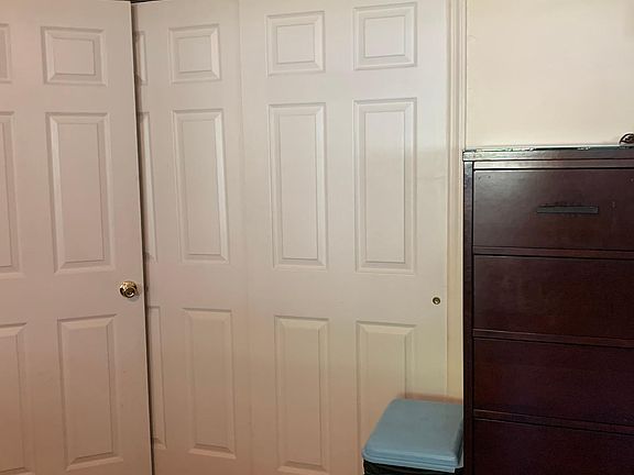 Closet Master Bedroom