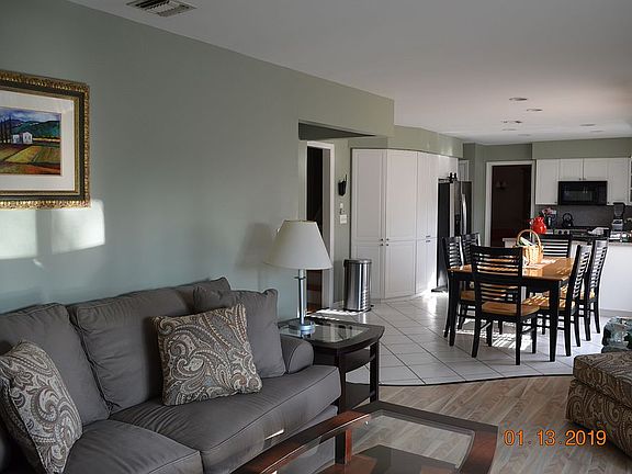 3rd image of 26 Kendall Dr
