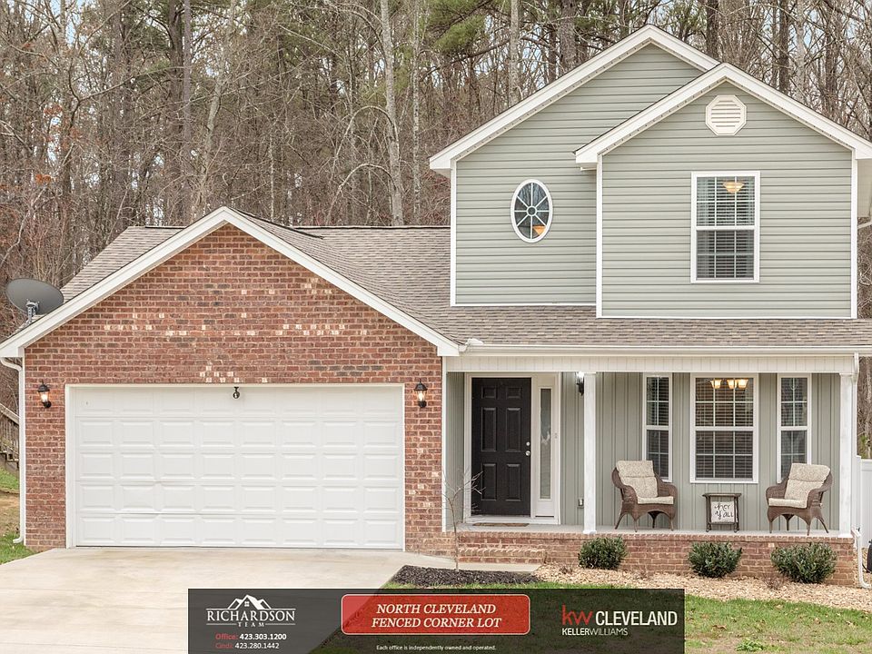 1st image of 3018 Pin Oaks Cir NE