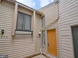 9757 Lake Shore Dr, Gaithersburg, MD 20886