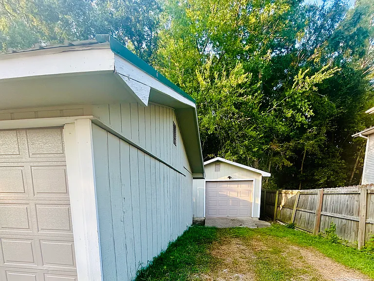 220 Long Beach Dr — Photo 41