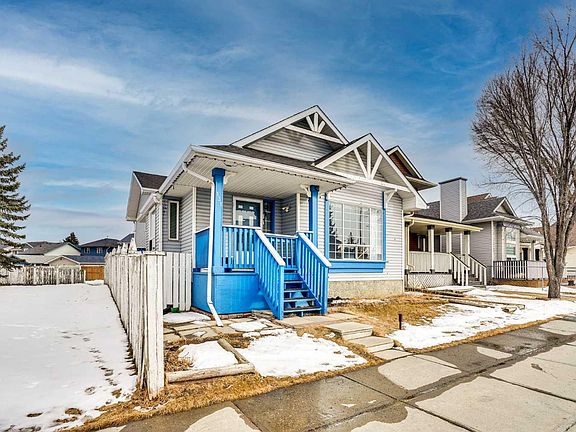 2nd image of 131 Martinridge Grv NE