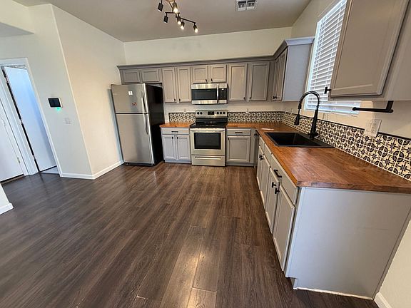 4th image of 16238 W Miami St