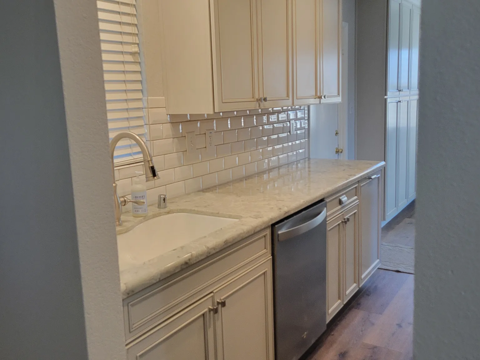 3 bed, 1104 sqft, $2,600 — Photo 3