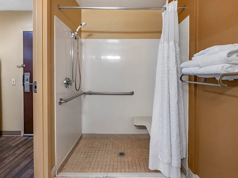 Studio Suite - 1 Queen Bed