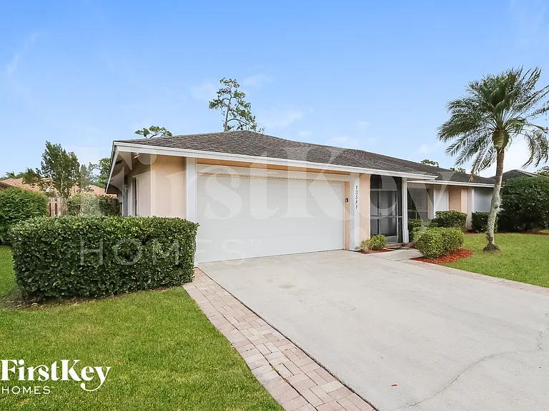 13581 Columbine Ave — Photo 2