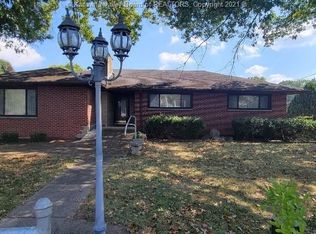 810 Vine St, Saint Albans, WV 25177