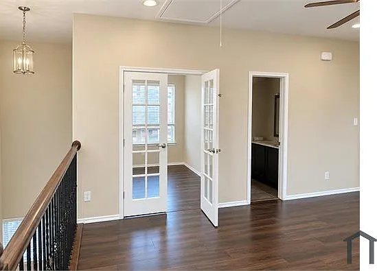 4 bed, 2336 sqft, $3,100 — Photo 3