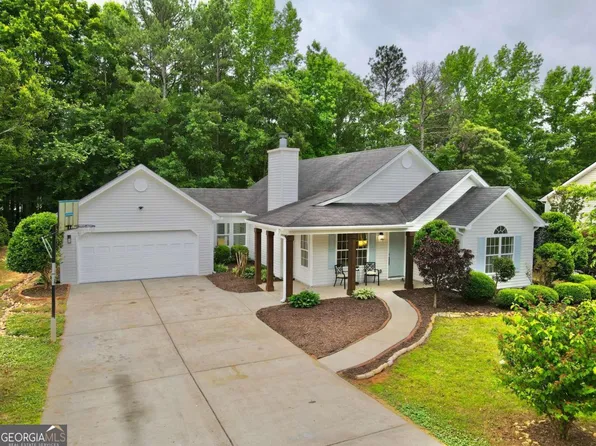 516 Greenfield Dr, Statham, GA 30666