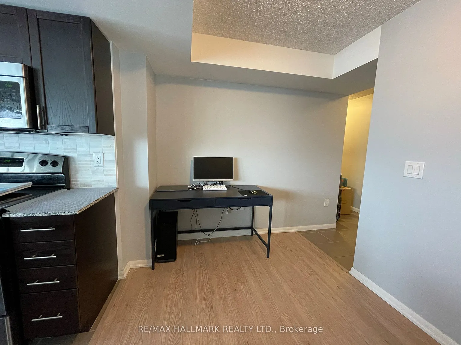 Treviso II Condos — Photo 2