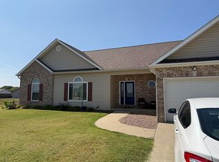 1825 Jenna Ct, Sparta, IL 62286