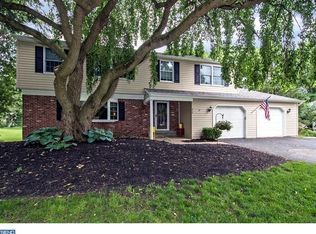 530 Keswick Dr, Yardley, PA 19067