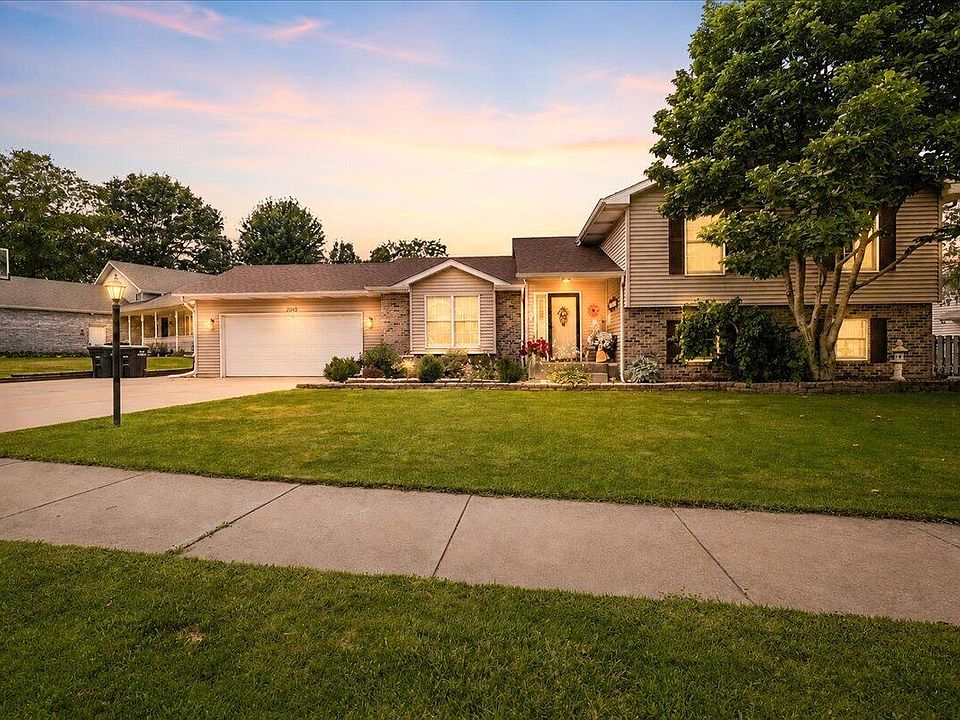 1st image of 2048 Landmark St