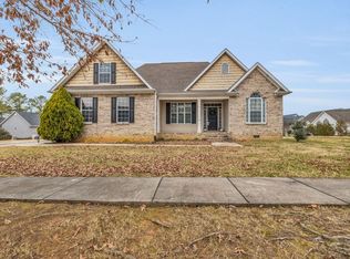 14 Hunting Ridge Cir, Rock Spring, GA 30739