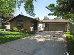 4825 Leaside Dr, Saginaw, MI 48603