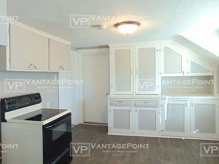 802 Kellogg St — Photo 4
