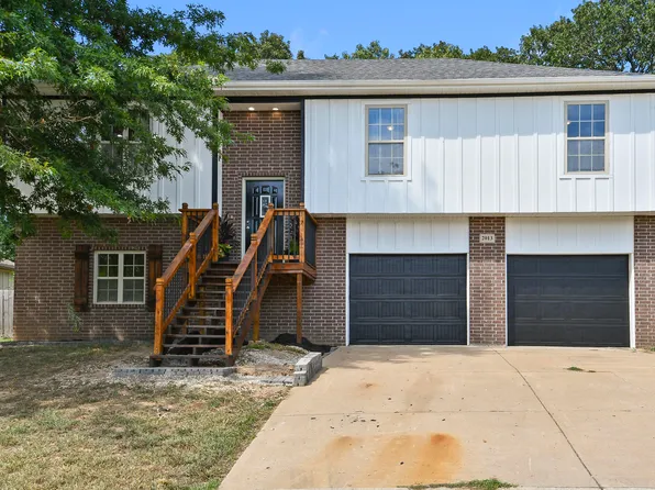 2013 E Jay Street, Ozark, MO 65721