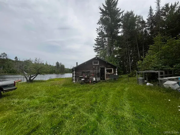 5349 Granite Lake Rd, Republic, MI 49879