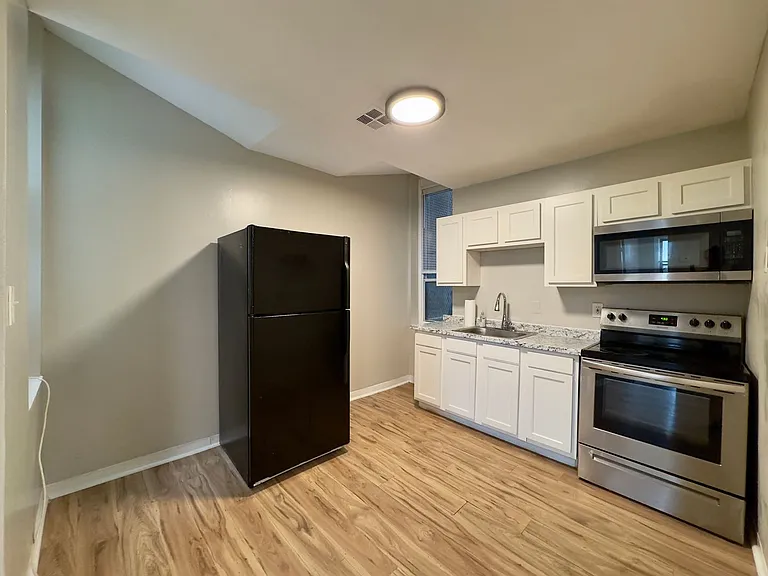 Apartment Units in Midtown, Baltimore, MD! — Photo 15