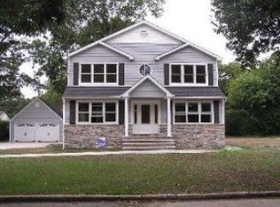 1406 Whittier Ave, Merrick, NY 11566