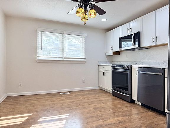 5th image of 1310 E 13th Ct