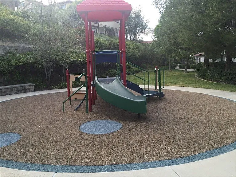 5005 Codorniz Way — Photo 14