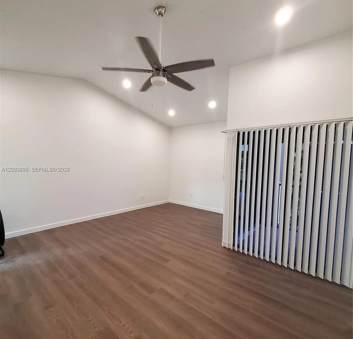 1211 S Independence Dr — Photo 4