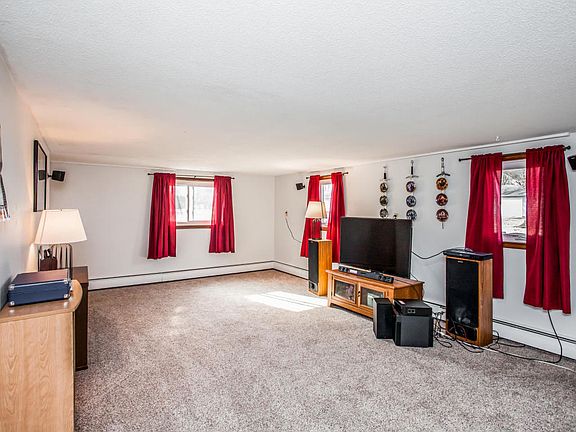 3rd image of 3114 Grove Ave