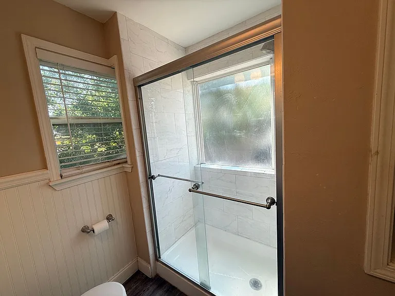 1740 NW 17th St #4 — Photo 7