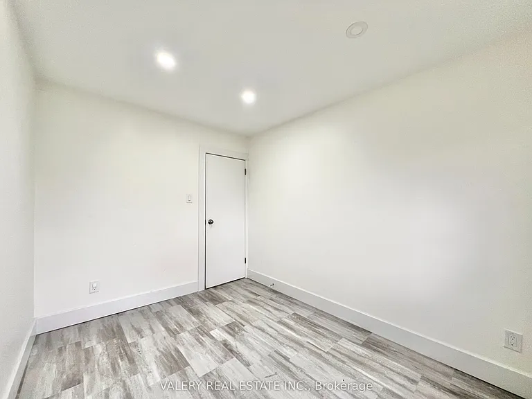 15 Stavebank Rd N #4 — Photo 6