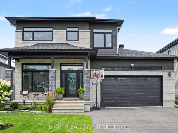 1151 Avignon St, Russell, ON K0A 1W0
