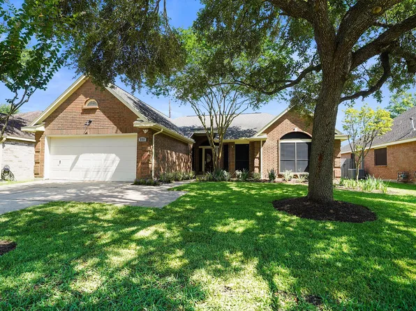 2711 N Peach Hollow Cir, Pearland, TX 77584